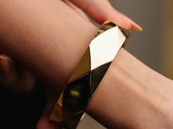 Gold Geometrik Prizmatik Kesim Çelik Kelepçe Bileklik