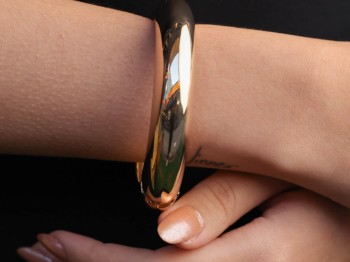 Gold Pürüzsüz Bombeli Kalın Çelik Kelepçe Bileklik