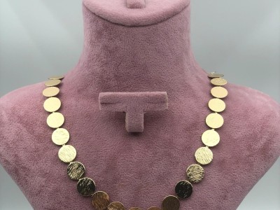 Gold Dokulu Yuvarlak Pullu Kolye
