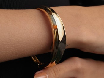 Gold Bombeli Modern Çelik Kelepçe Bileklik