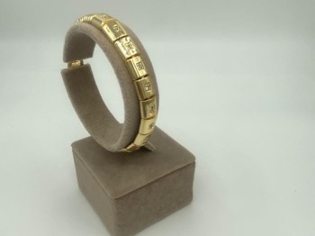 Taş Detaylı Geometrik Gold Bileklik